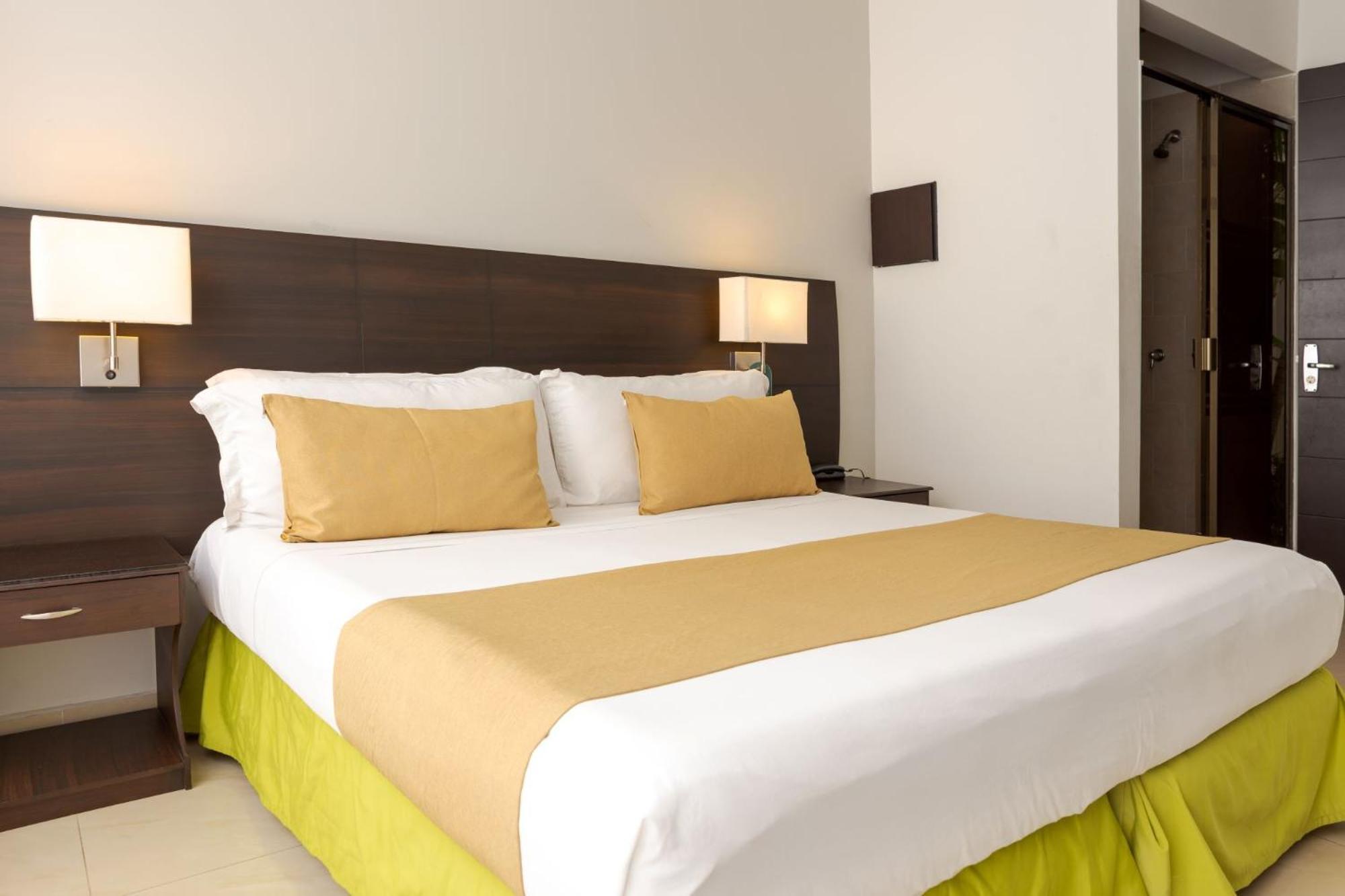 Hotel Manantial เมลการ์ ภายนอก รูปภาพ